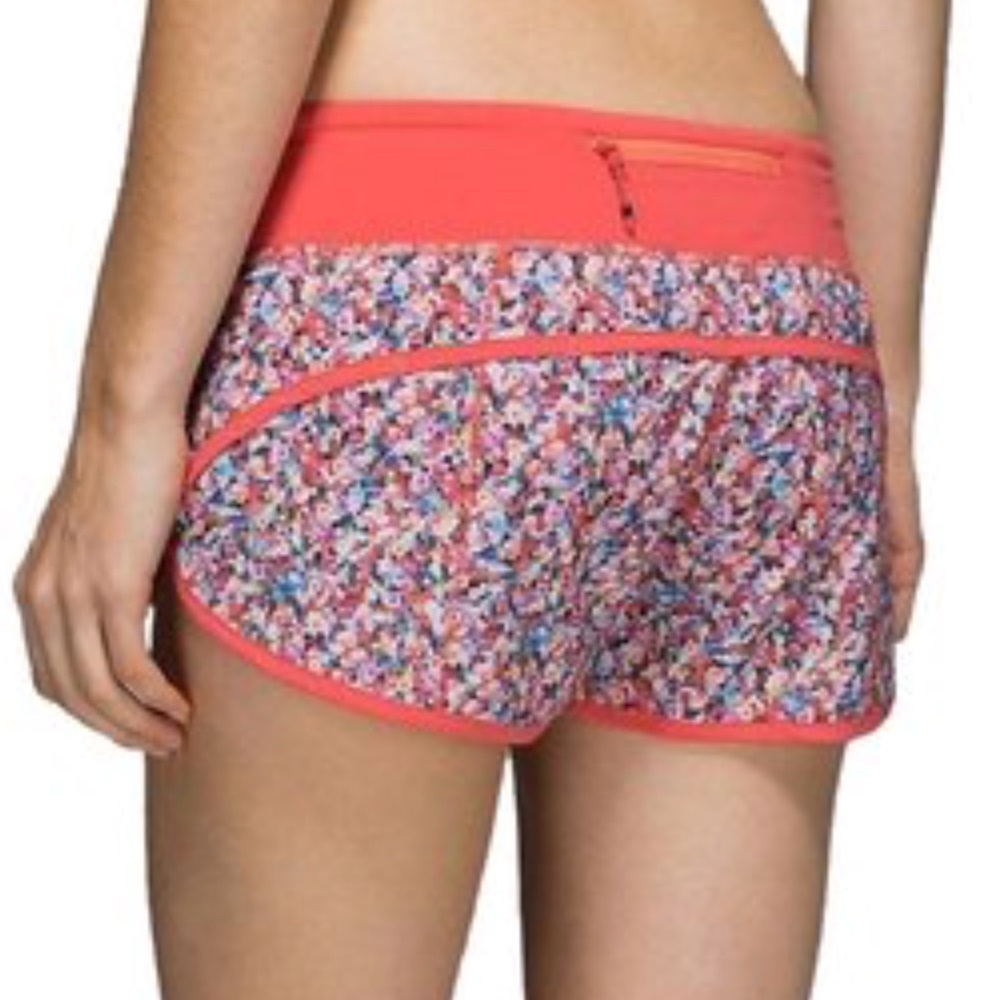 Lululemon Speed Short 4-way Stretch, size 8.